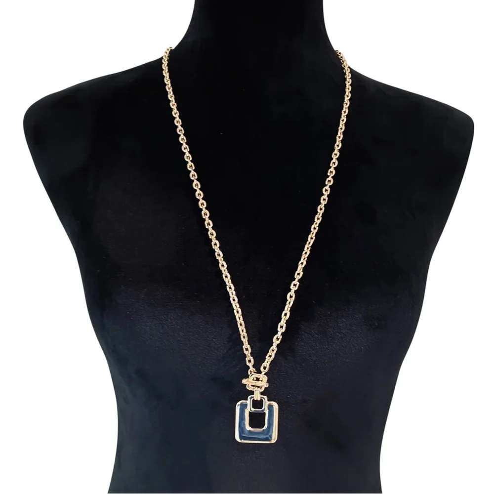 NEW NWT Talbots Gold Square Pendant Toggle Long Necklace Minimalist $69.50 Tag - Picture 3 of 4